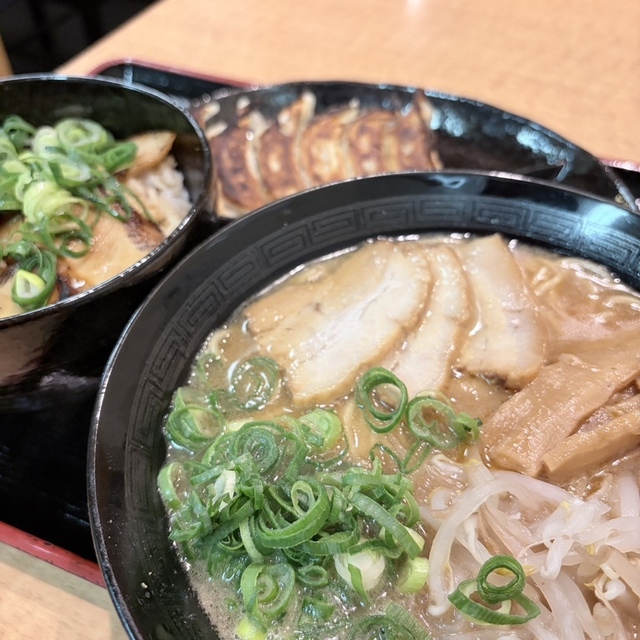 ラーメン歩